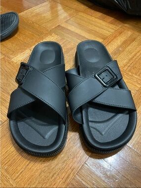 Black Crisscross Slide Sandals with Buckle